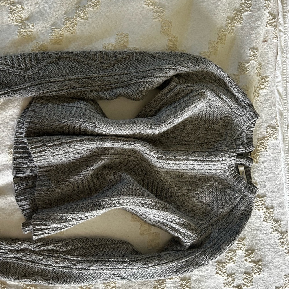 Clean girl Madewell sweater